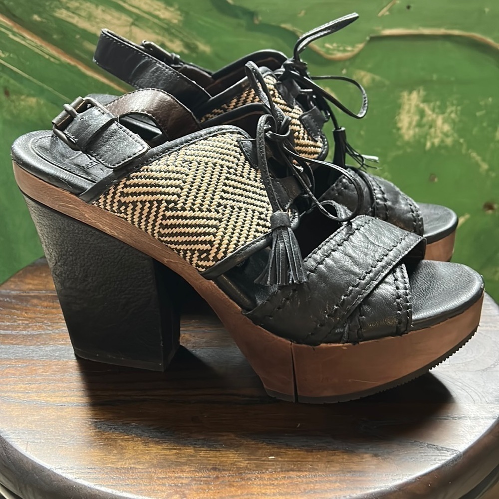Bacio 61 soffio chunky retro wooden high heel size 8.5